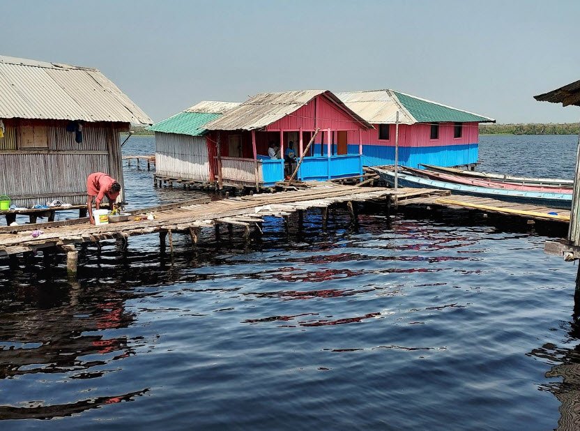 Nzulezo Stilt Village